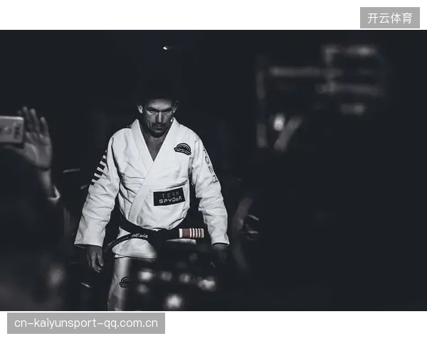 UFC防摔与站立防守综合课——让你成为擒拿天下的战斗高手